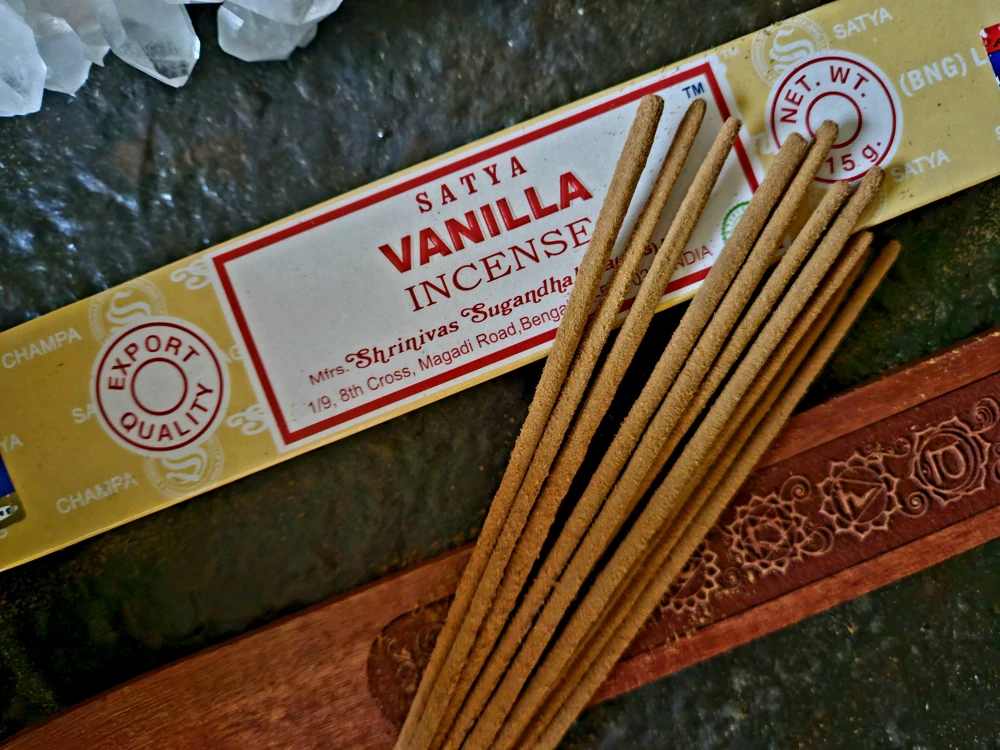 VONNÉ TYČINKY SATYA - VANILKA