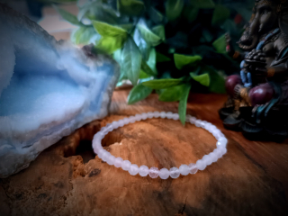 RŮŽENÍNOVÝ NÁRAMEK