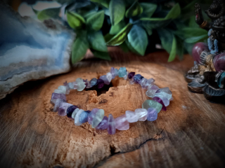 FLUORITOVÝ NÁRAMEK ZLOMKY